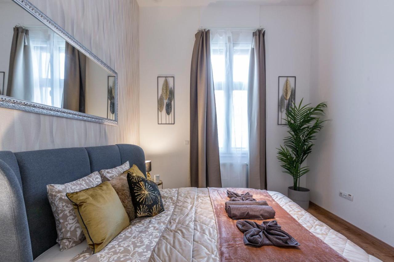 Luxurious Art Deco Apartment In The King Street Budapeşte Dış mekan fotoğraf